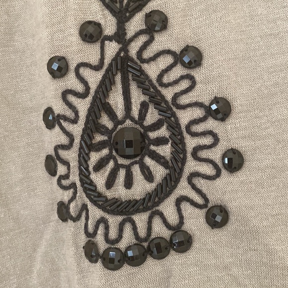 Embellished tunic - Picture 5 of 6